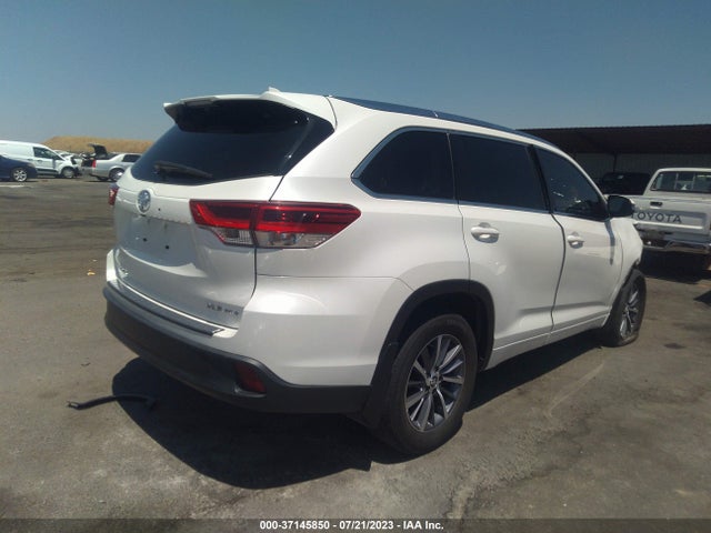 Toyota Highlander Se/xle 2018 5TDJZRFH3JS541361 Image 4