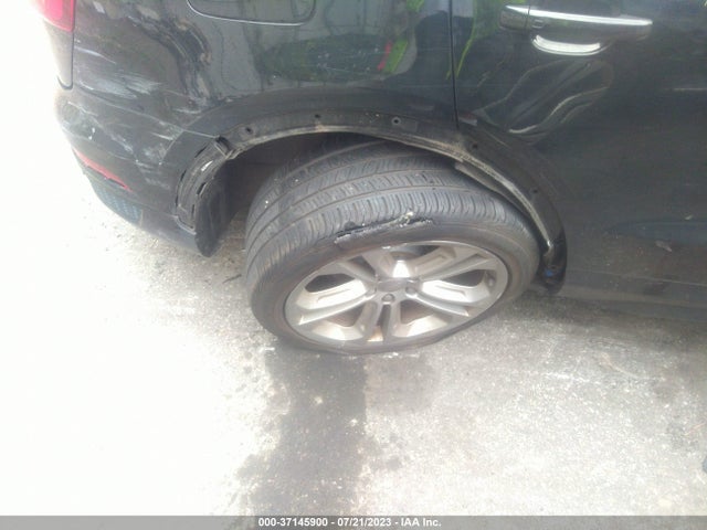 WA1GFCFSXGR007089 Audi Q3 Prestige