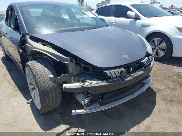 Tesla Model 3 Long Range 2018 5YJ3E1EB0JF083107 Image 14