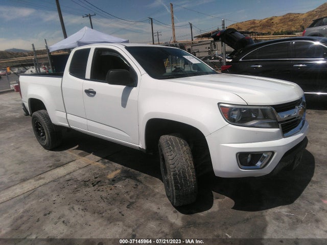 2015 1GCHSAEAXF1158773 main image