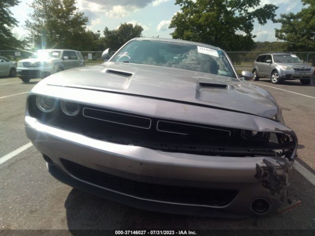 2C3CDZAG7JH121787 Dodge Challenger Sxt