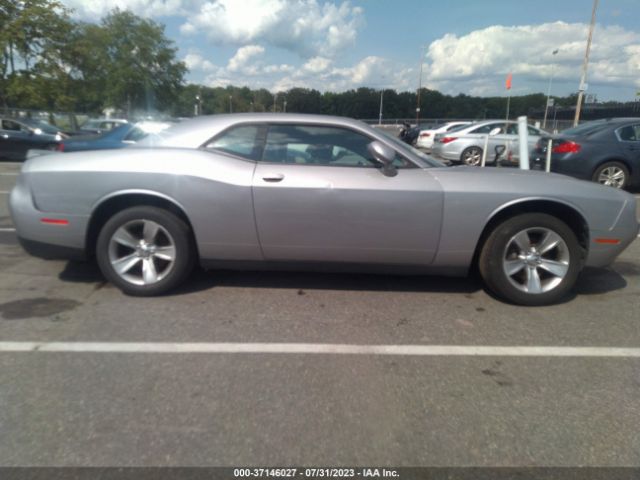 2C3CDZAG7JH121787 Dodge Challenger Sxt