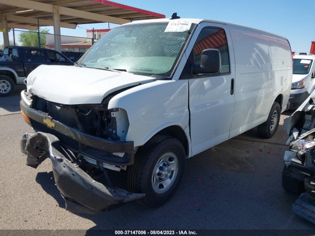 Chevrolet EXPRESS CARGO VAN 2019 1GCWGAFP8K1338999 Image 2