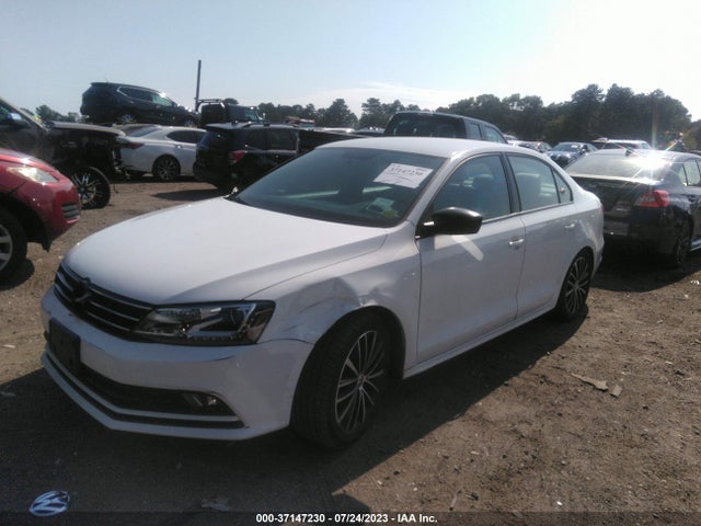 3VWD17AJ9GM400237 Volkswagen Jetta Sedan 1.8t Sport