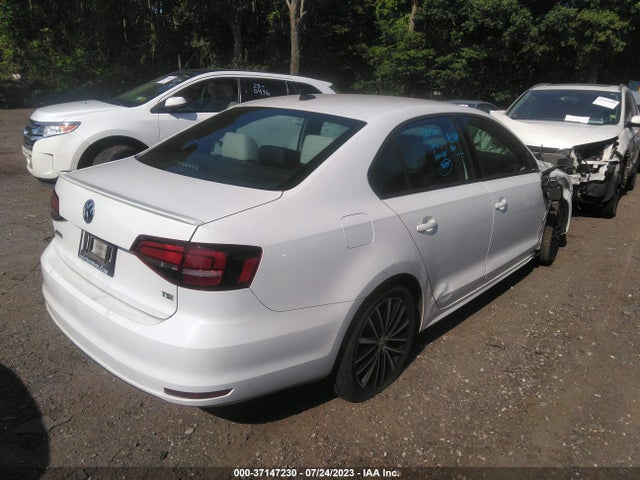 3VWD17AJ9GM400237 Volkswagen Jetta Sedan 1.8t Sport