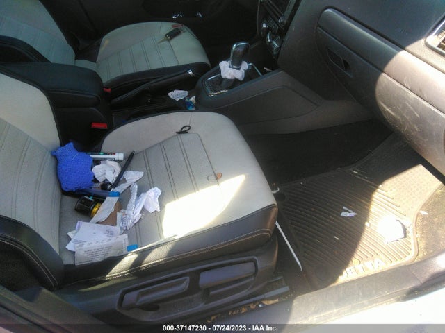 3VWD17AJ9GM400237 Volkswagen Jetta Sedan 1.8t Sport