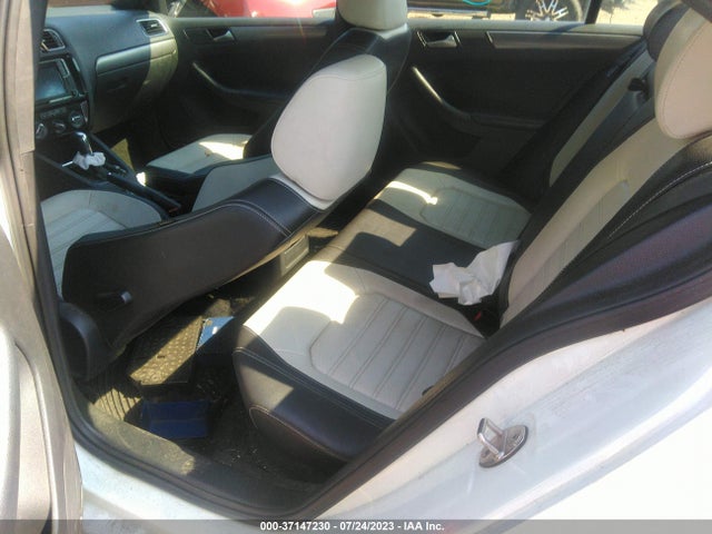 3VWD17AJ9GM400237 Volkswagen Jetta Sedan 1.8t Sport