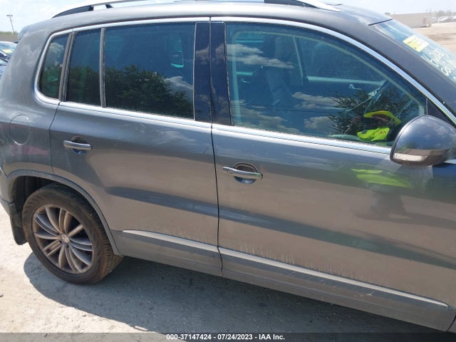 WVGBV7AXXGW562540 Volkswagen TIGUAN SE