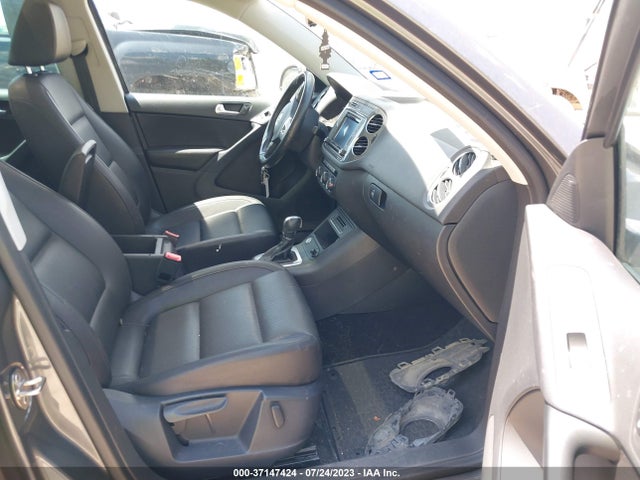WVGBV7AXXGW562540 Volkswagen TIGUAN SE