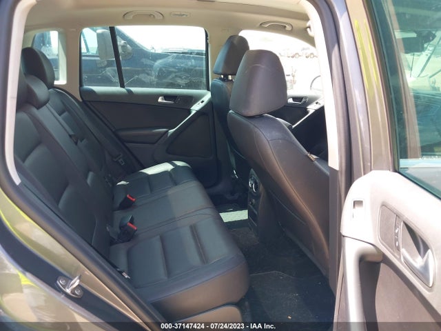 WVGBV7AXXGW562540 Volkswagen TIGUAN SE