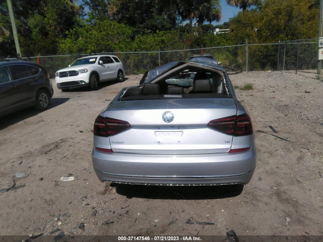 1VWLA7A35KC002837 Volkswagen Passat 2.0t Wolfsburg Edition