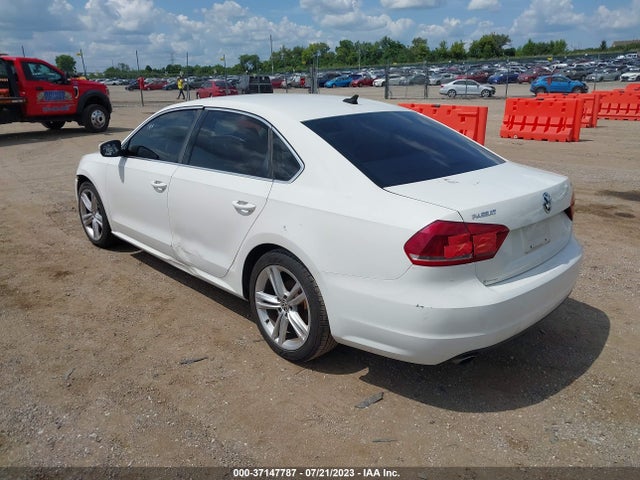 1VWBS7A3XEC027178 Volkswagen Passat Se W/sunroof