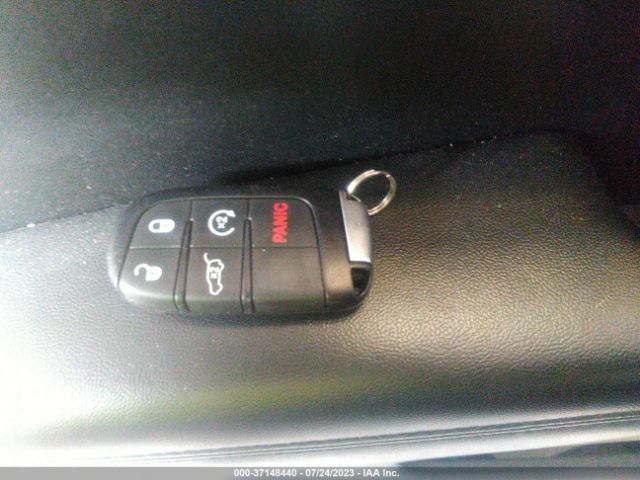 1C4RJFAG3KC694526 Jeep Grand Cherokee Altitude