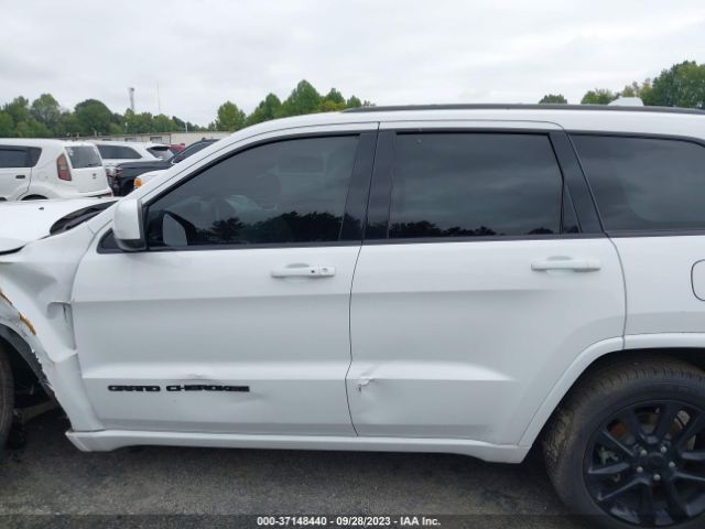 1C4RJFAG3KC694526 Jeep Grand Cherokee Altitude