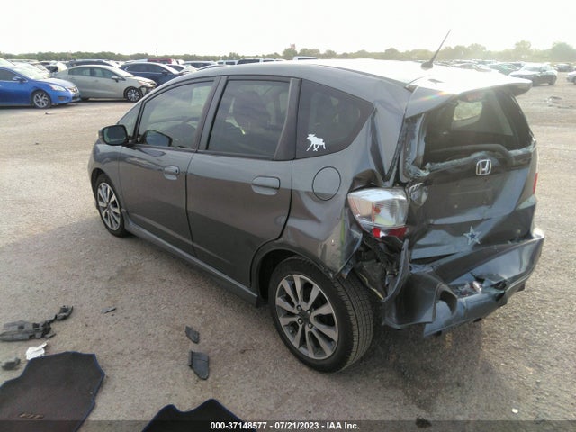 2013 HONDA FIT SPORT VIN: JHMGE8H57DC029237