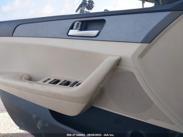 Hyundai SONATA SE 2017 5NPE24AF3HH566839 Image 12