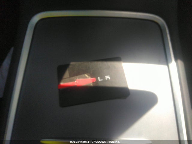 Tesla Model Y Long Range 2023 7SAYGDEE4PF588414 Image 18