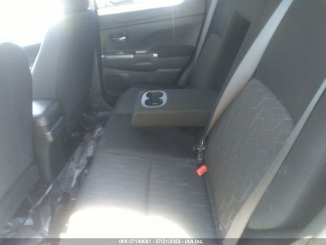 JA4APVAU5MU019375 Mitsubishi Outlander Sport Se