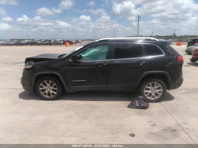 1C4PJLCB6JD568564 Jeep Cherokee Latitude