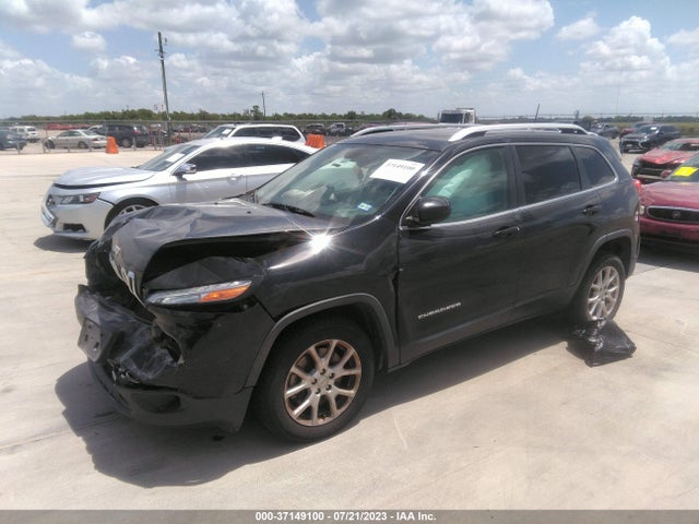 1C4PJLCB6JD568564 Jeep Cherokee Latitude