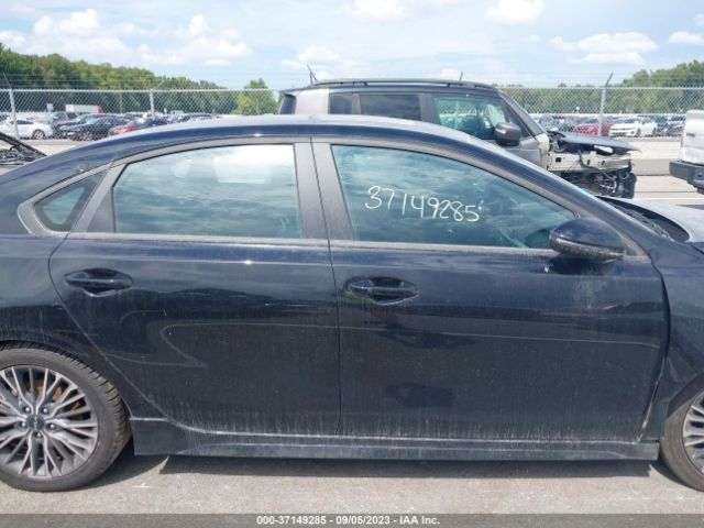 3KPF54AD7PE552004 KIA Forte Gt-line