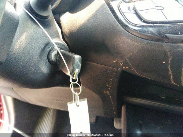 Toyota C-HR XLE 2018 NMTKHMBX7JR028555 Image 3