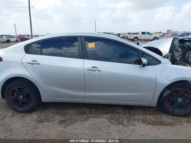 3KPFK4A70JE254288 KIA FORTE LX