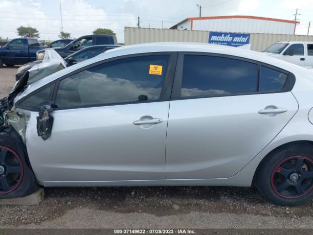 3KPFK4A70JE254288 KIA FORTE LX