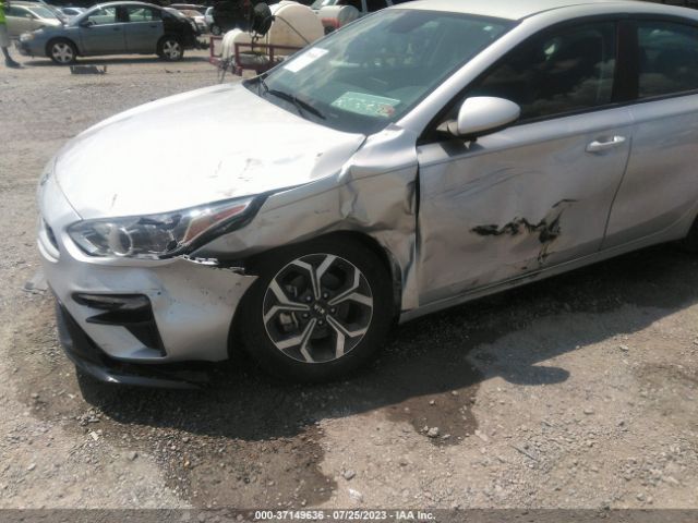 3KPF24AD0ME291979 KIA Forte Lxs