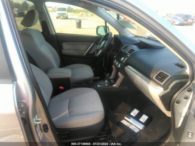 JF2SJAGC7HH422681 Subaru Forester Premium