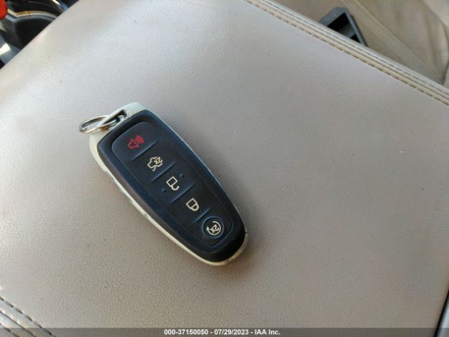 5LMJJ2JT0HEL00845 Lincoln Navigator Select