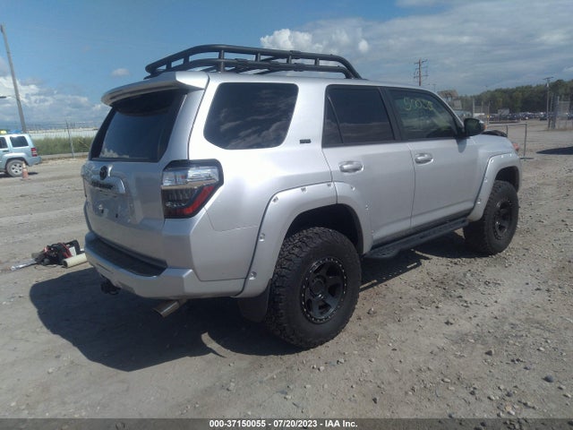 Toyota 4RUNNER SR5 2019 JTEBU5JR8K5618370 Image 10
