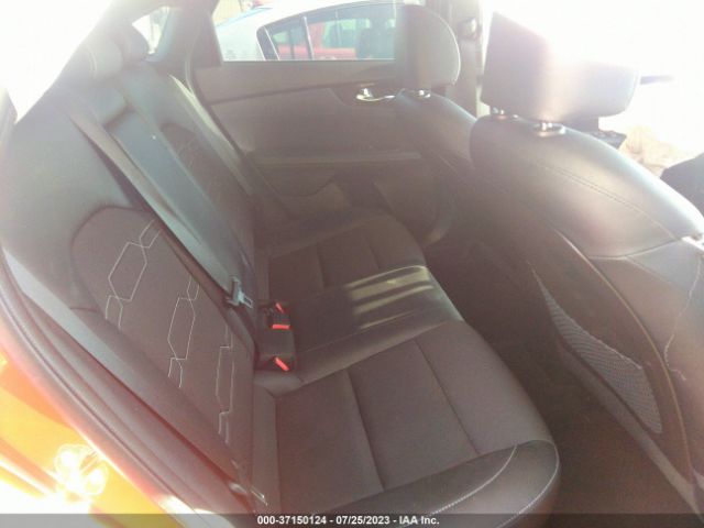 3KPF54AD9NE430824 KIA Forte Gt-line