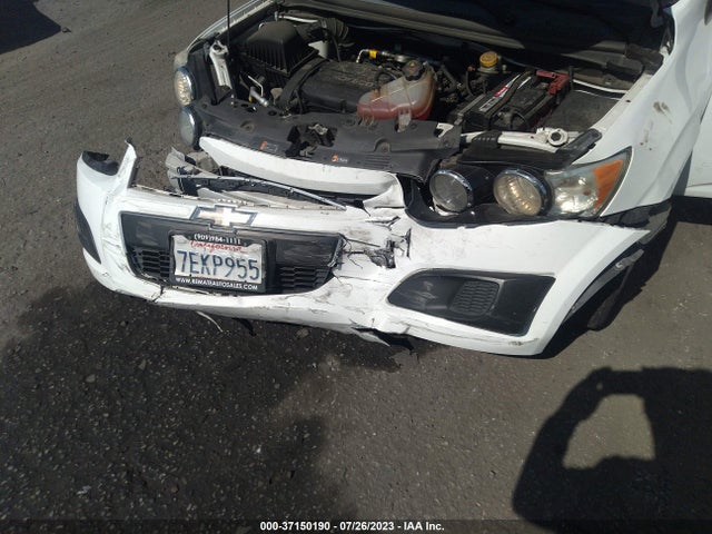 Chevrolet SONIC LT 2014 1G1JC5SH9E4199490 Image 4