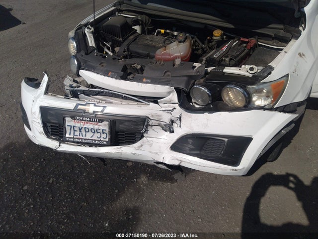 Chevrolet SONIC LT 2014 1G1JC5SH9E4199490 Image 8