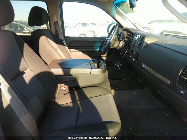 2011 CHEVROLET SILVERADO 1500 LT VIN: 3GCPCSE04BG271801