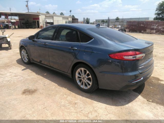 3FA6P0HD1KR102140 Ford FUSION SE