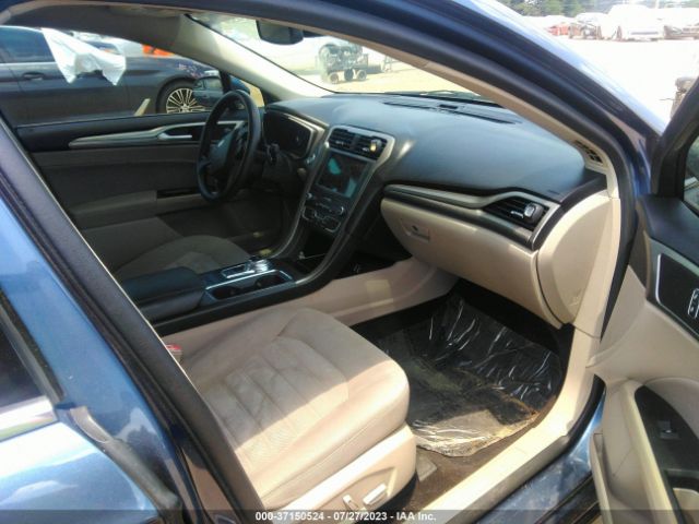 3FA6P0HD1KR102140 Ford FUSION SE