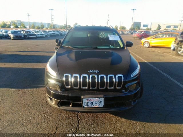 1C4PJLCX2JD523892 Jeep Cherokee Latitude