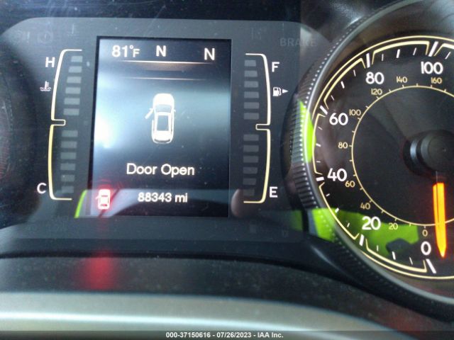 1C4PJLCX2JD523892 Jeep Cherokee Latitude