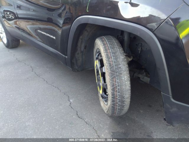 1C4PJLCX2JD523892 Jeep Cherokee Latitude
