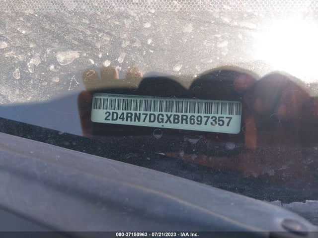 2011 DODGE GRAND CARAVAN R/T VIN: 2D4RN7DGXBR697357