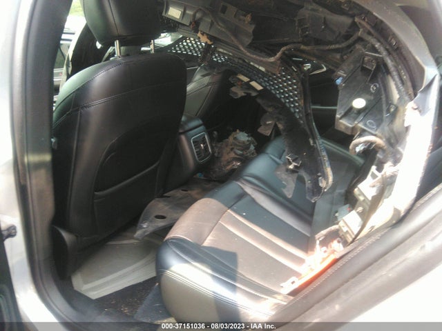 Chrysler 200 C 2015 1C3CCCCG2FN524569 Image 8