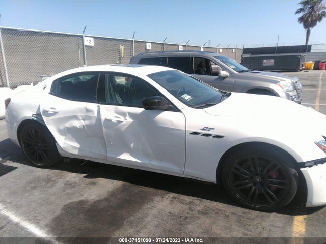 2022 Maserati Ghibli, VIN: ZAM57XSAXN1388920
