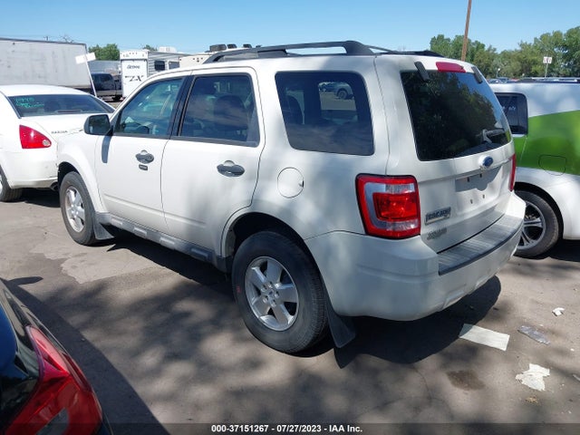 2009 FORD ESCAPE XLT VIN: 1FMCU03729KB78242