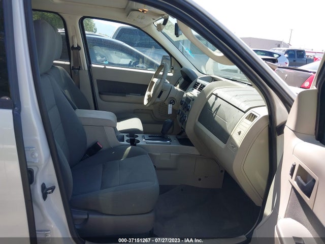 2009 FORD ESCAPE XLT VIN: 1FMCU03729KB78242