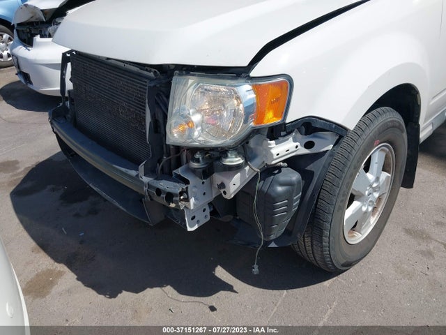 2009 FORD ESCAPE XLT VIN: 1FMCU03729KB78242