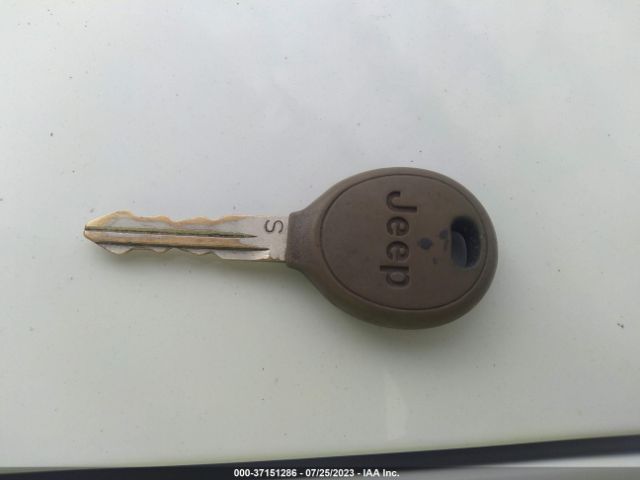 1C4NJRBB8FD155077 Jeep Patriot Sport