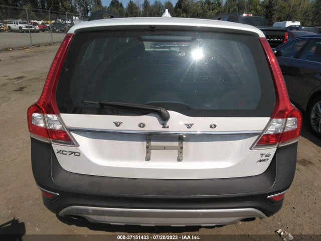 2014 Volvo XC70, VIN: YV4902BZXE1180536