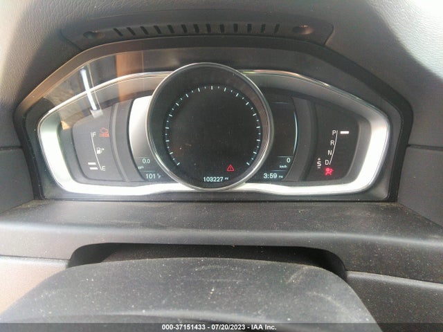 2014 Volvo XC70, VIN: YV4902BZXE1180536